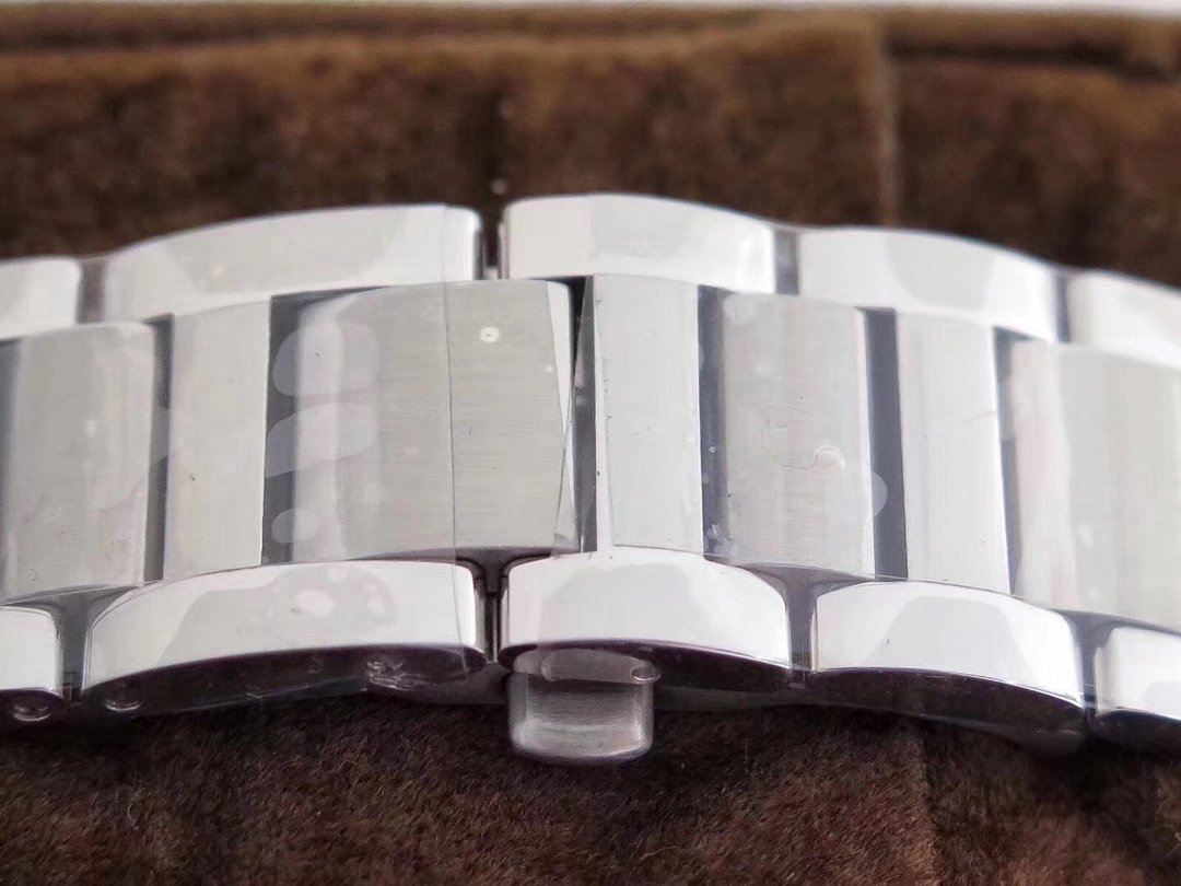 Panthere De Cartie Quartz Pink Gold Case