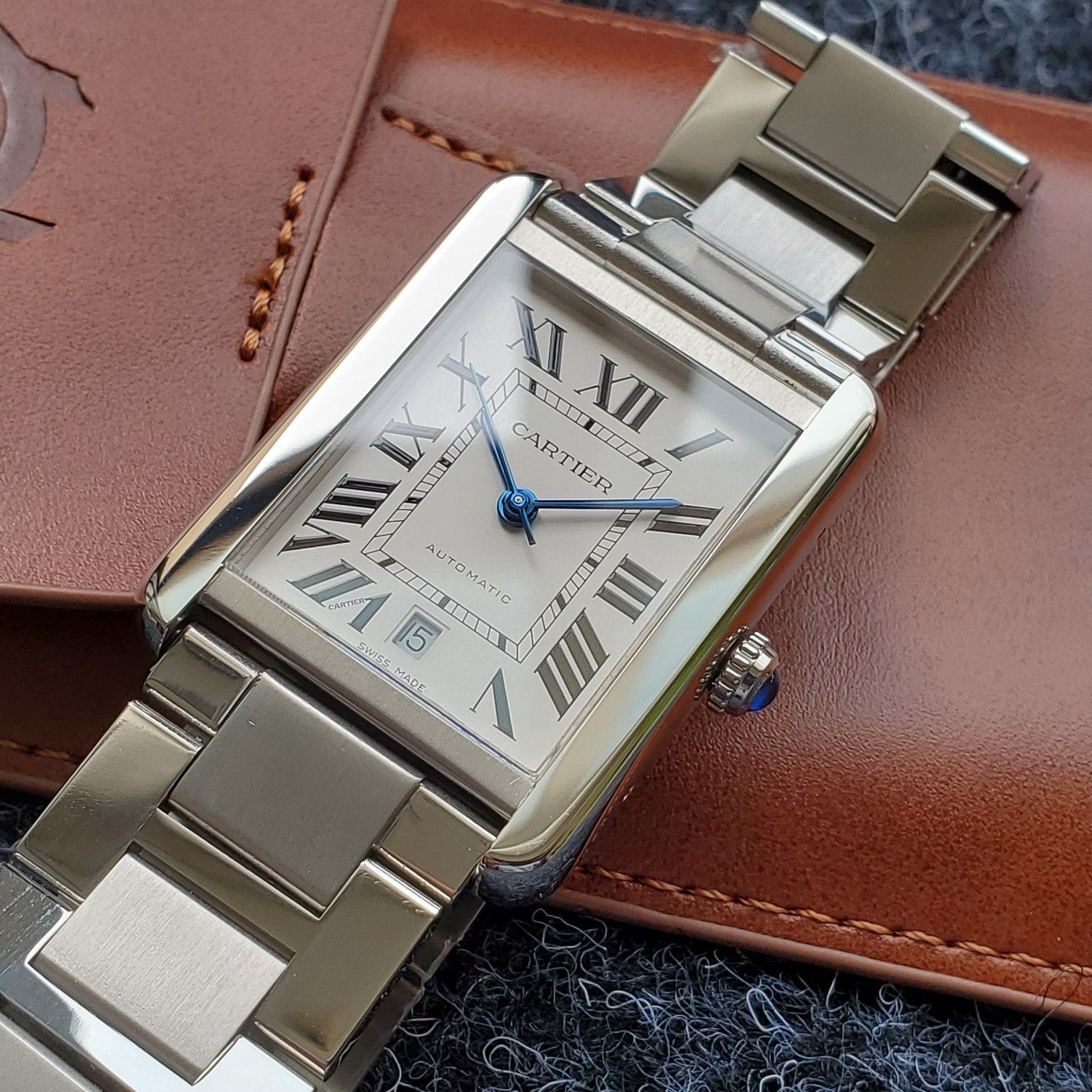 Panthere De Cartie Quartz Pink Gold Case