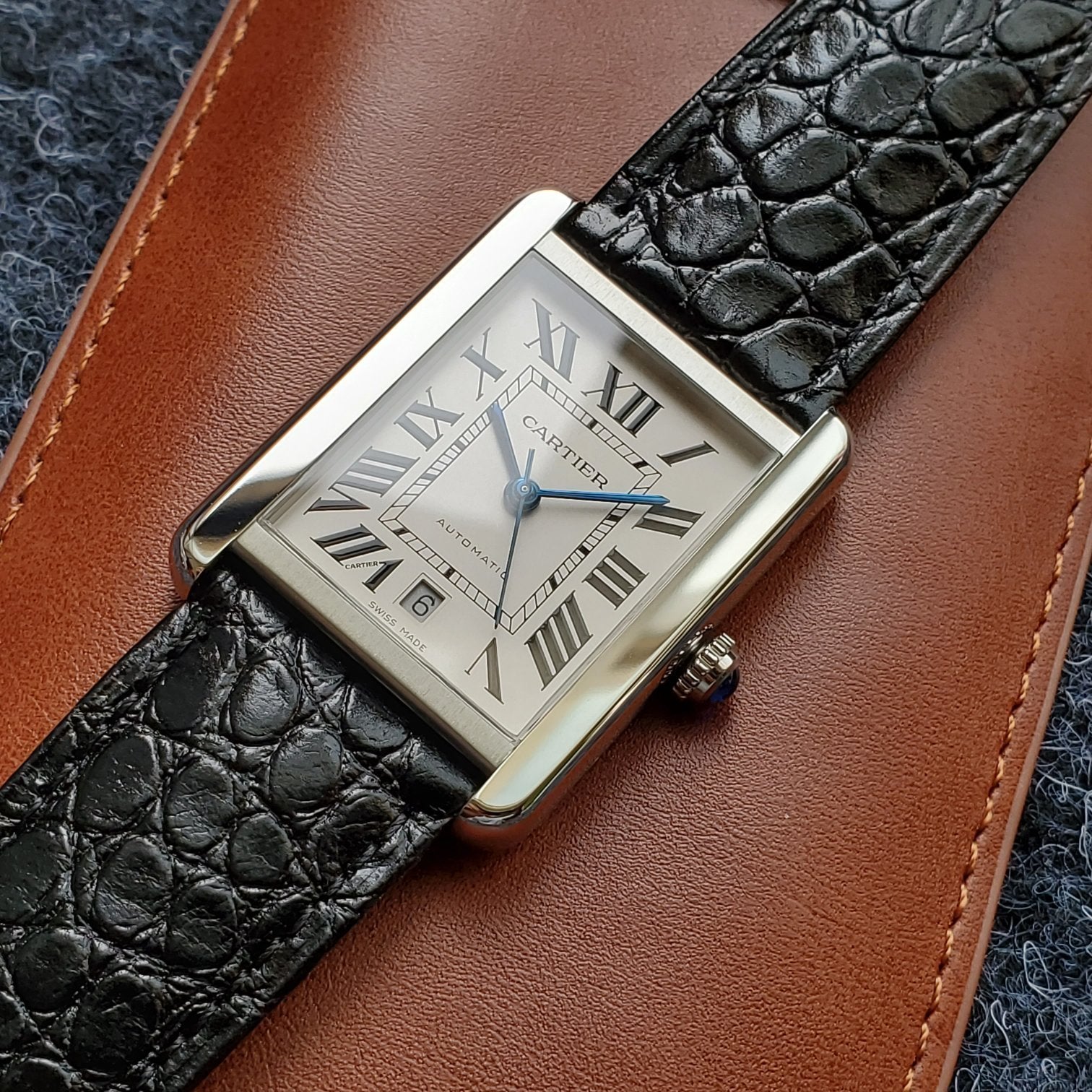 Panthere De Cartie Quartz Pink Gold Case