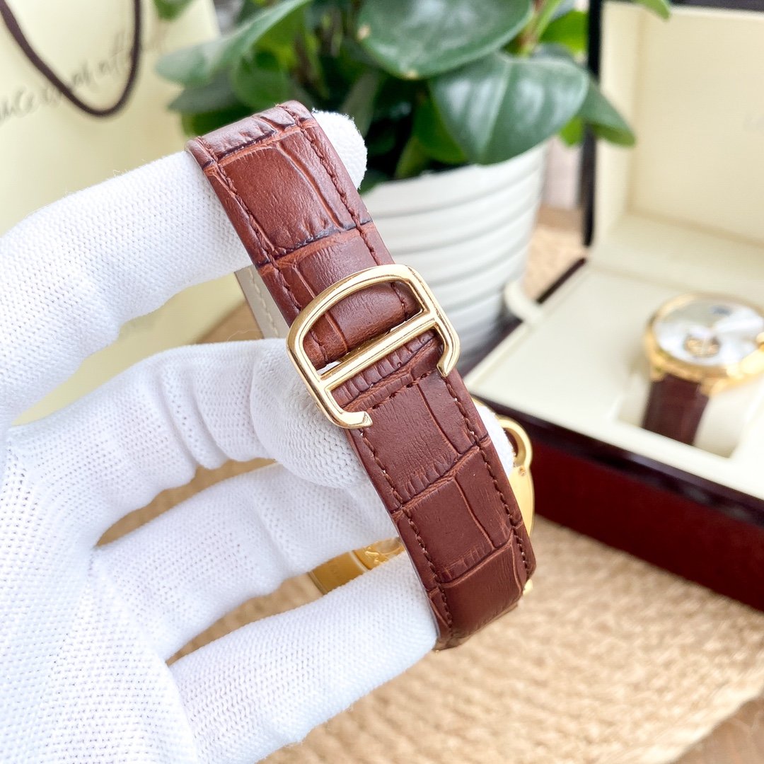 Panthere De Cartie Quartz Pink Gold Case