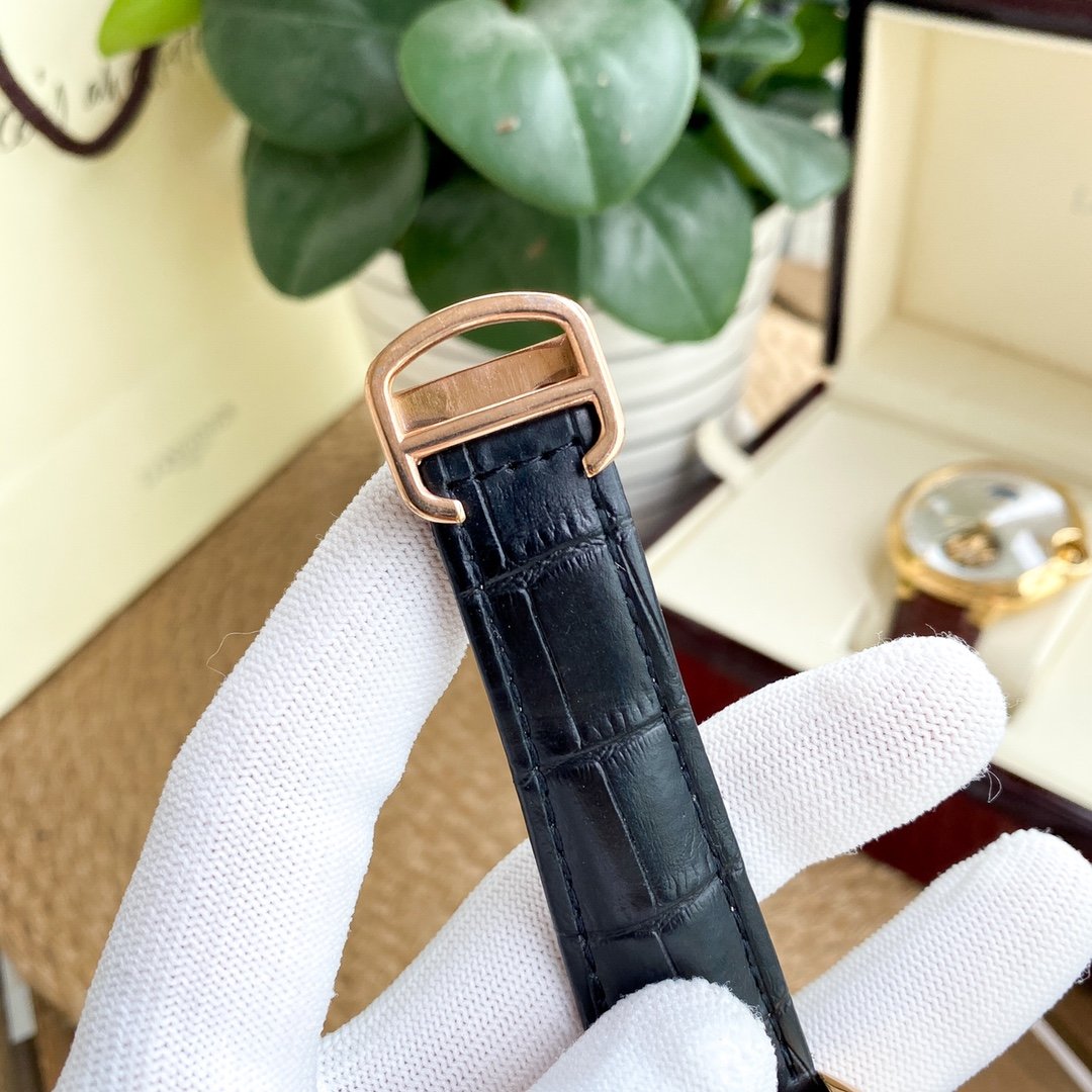 Panthere De Cartie Quartz Pink Gold Case