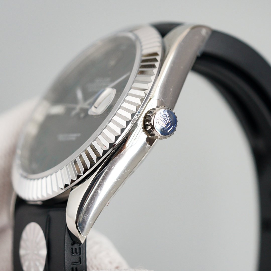 DATEJUST II 41MM STAINLESS STEEL CASE WIMBLEDON DIAL RUBBER STRAP