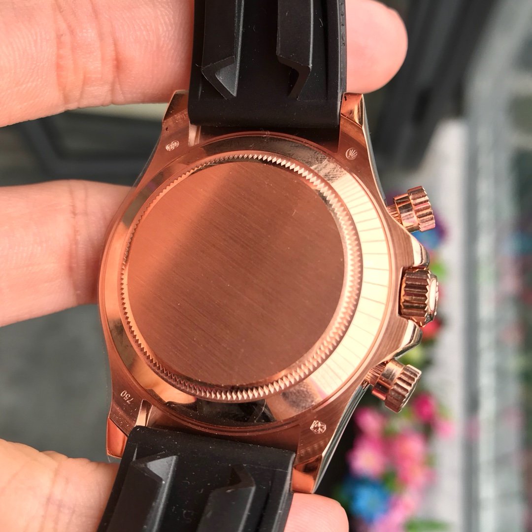 DAYTONA ROSE GOLD CASE 40MM WHITE DIAL RUBBER STRAP