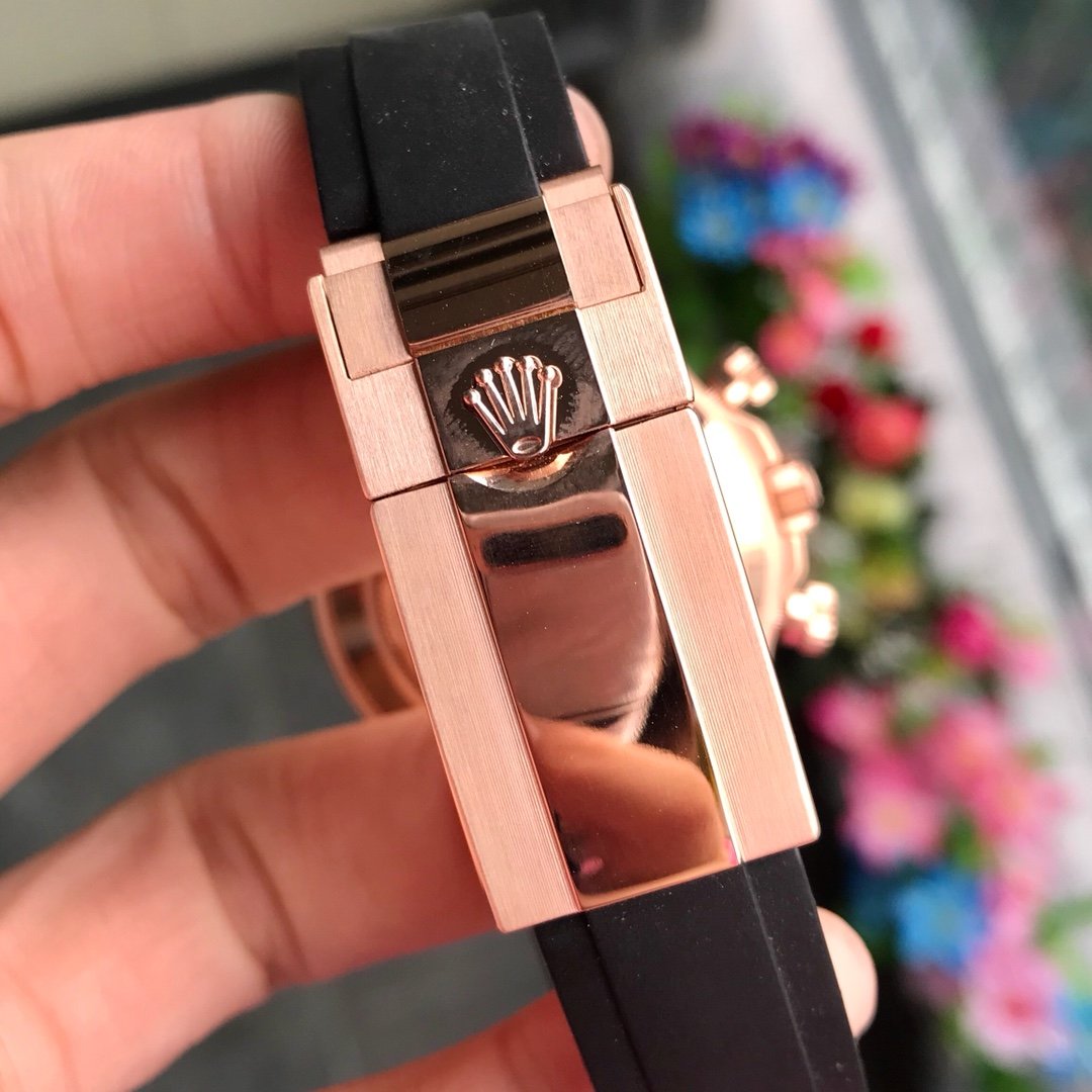 DAYTONA ROSE GOLD CASE 40MM WHITE DIAL RUBBER STRAP