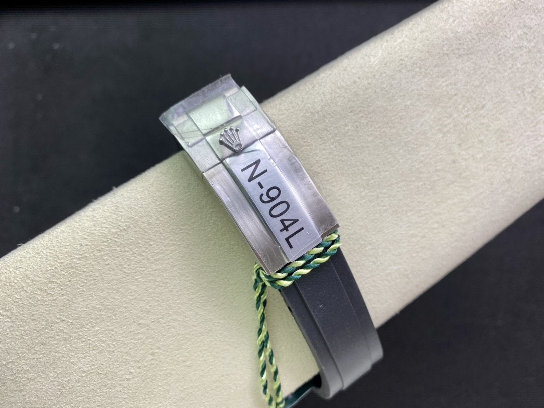 COSMOGRAPH DAYTONA CERAMIC BEZEL METEORITE DIAL