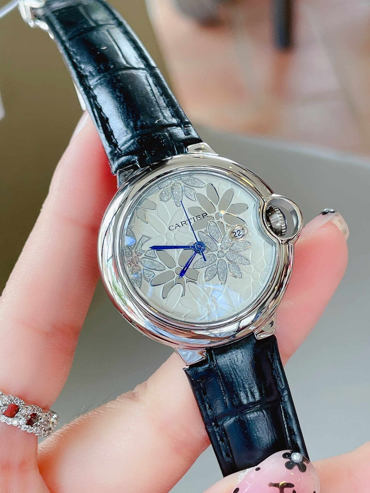 Panthere De Cartie Quartz Pink Gold Case