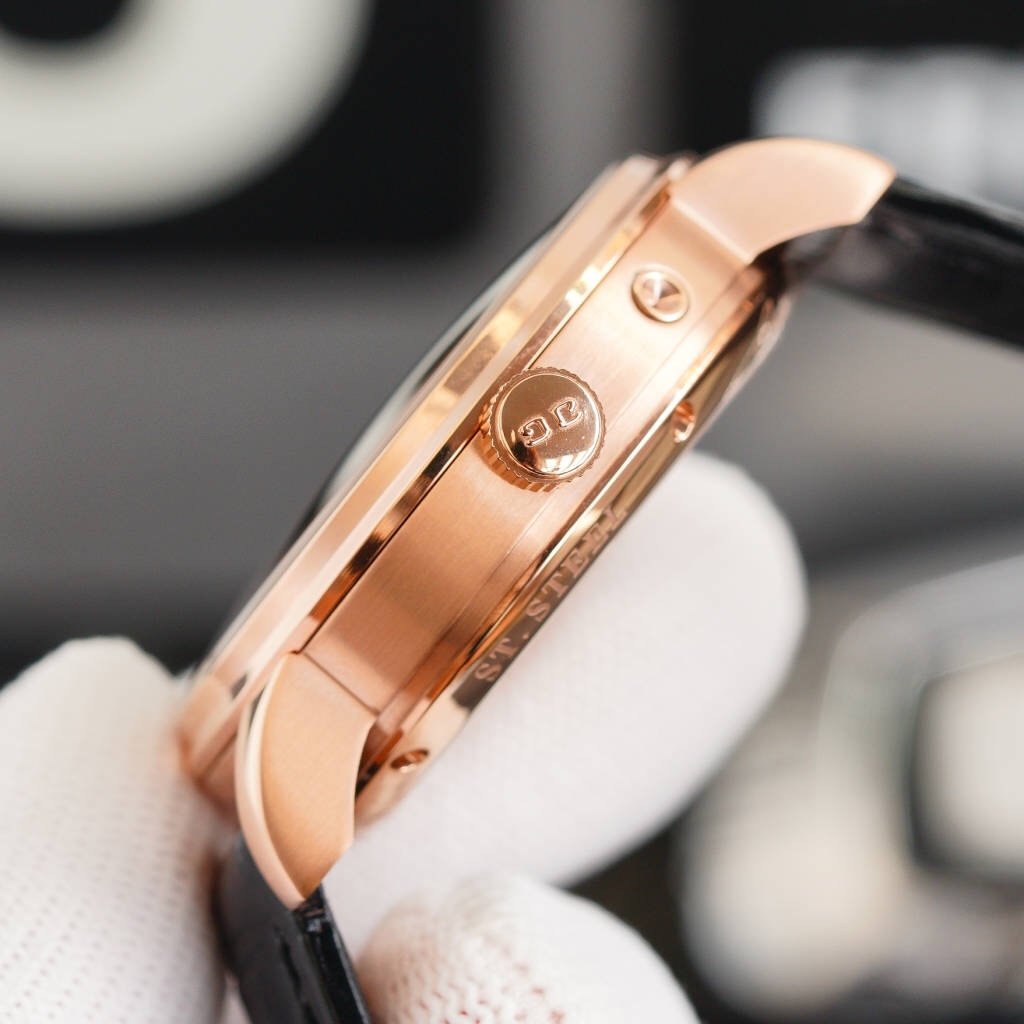 Panthere De Cartie Quartz Pink Gold Case