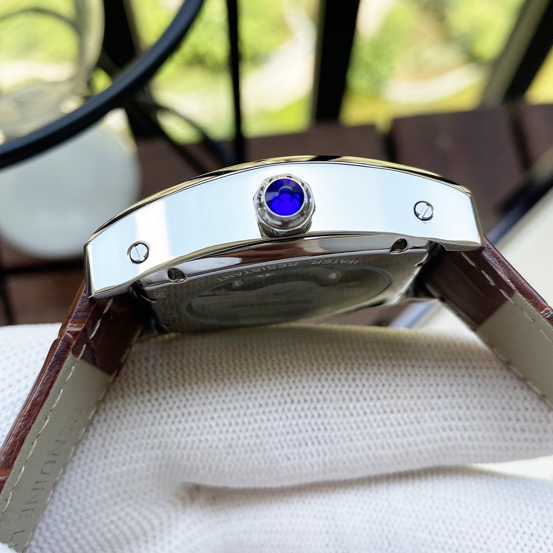 Panthere De Cartie Quartz Pink Gold Case