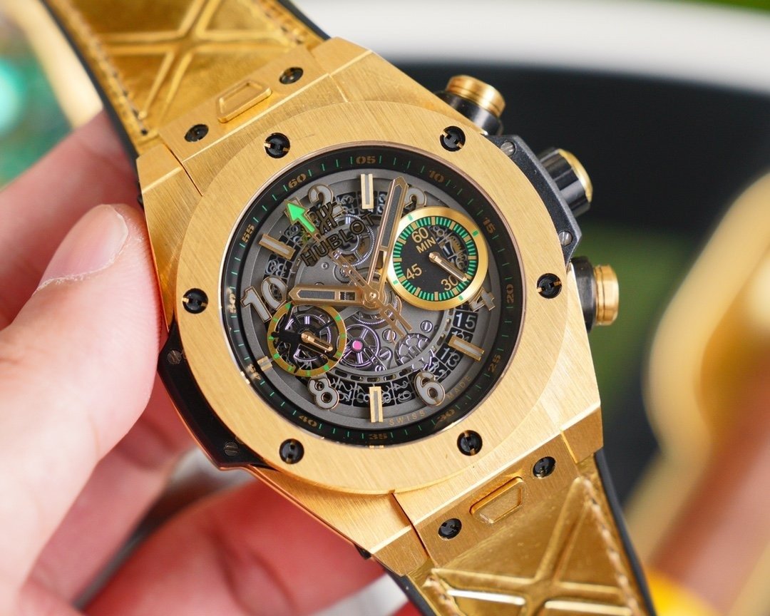 Panthere De Cartie Quartz Pink Gold Case