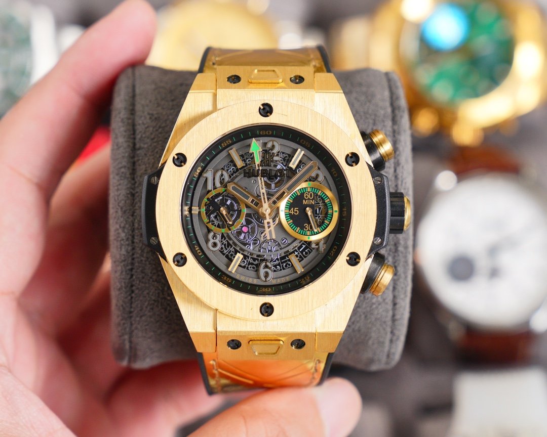 Panthere De Cartie Quartz Pink Gold Case