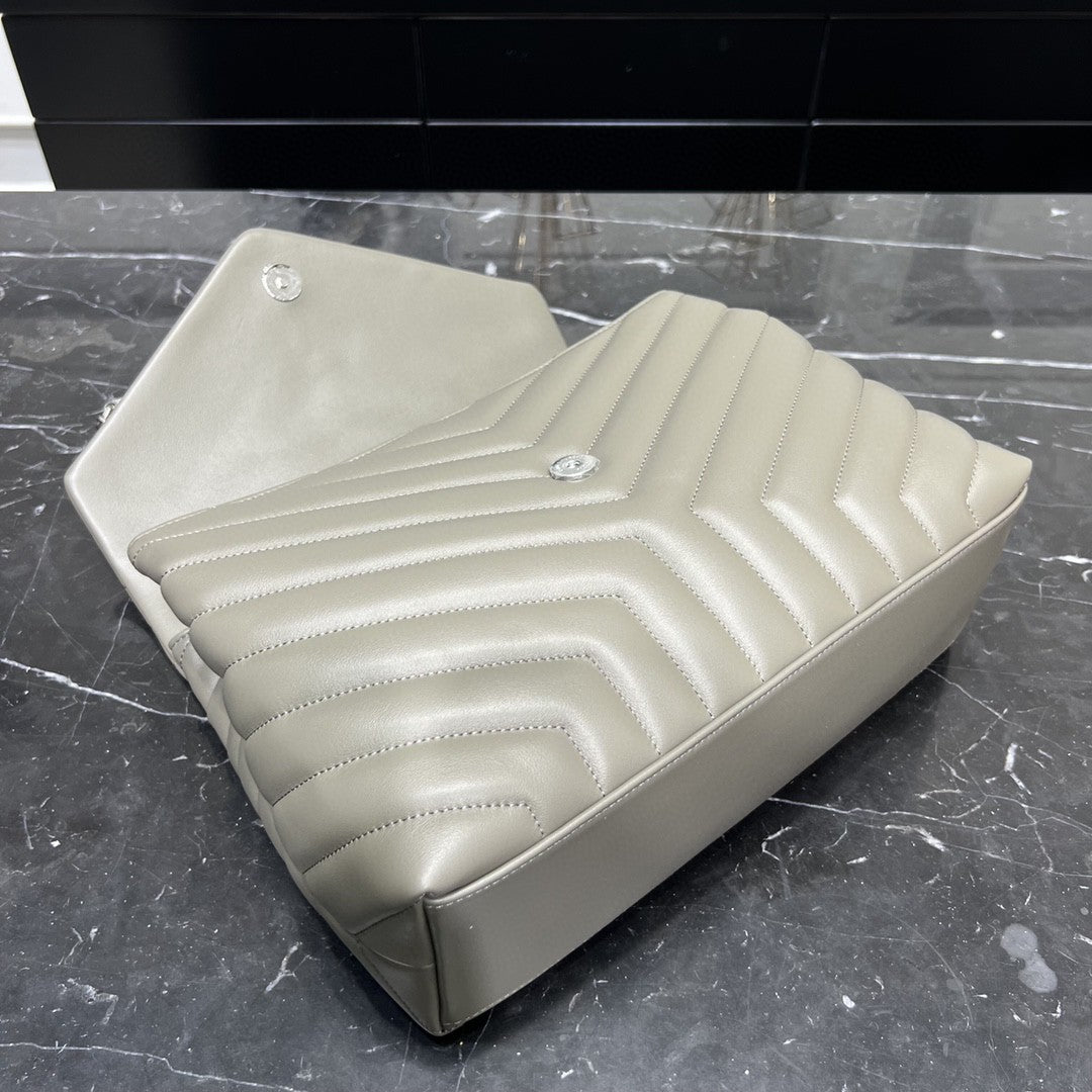 LOULOU MEDIUM IN QUILTED LEATHER