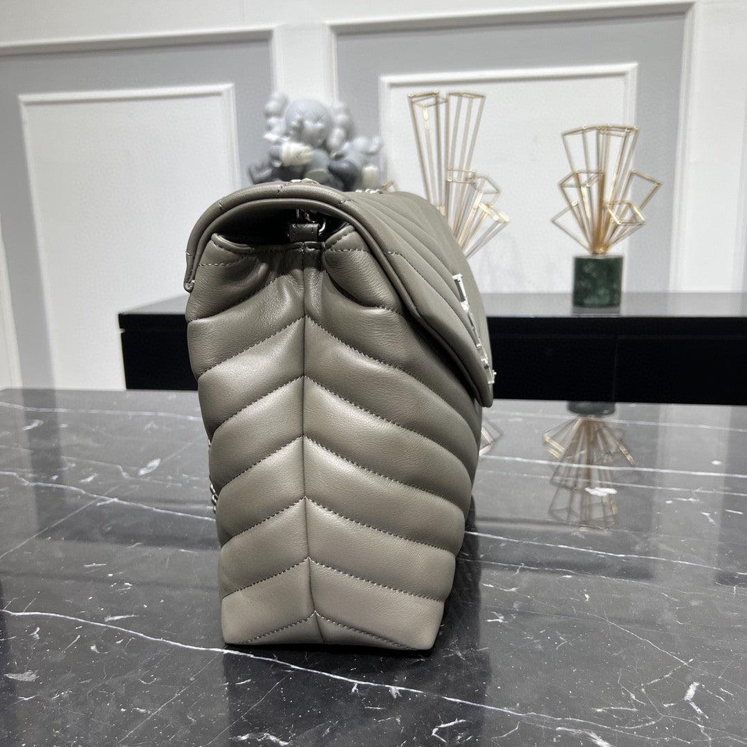 LOULOU MEDIUM IN QUILTED LEATHER