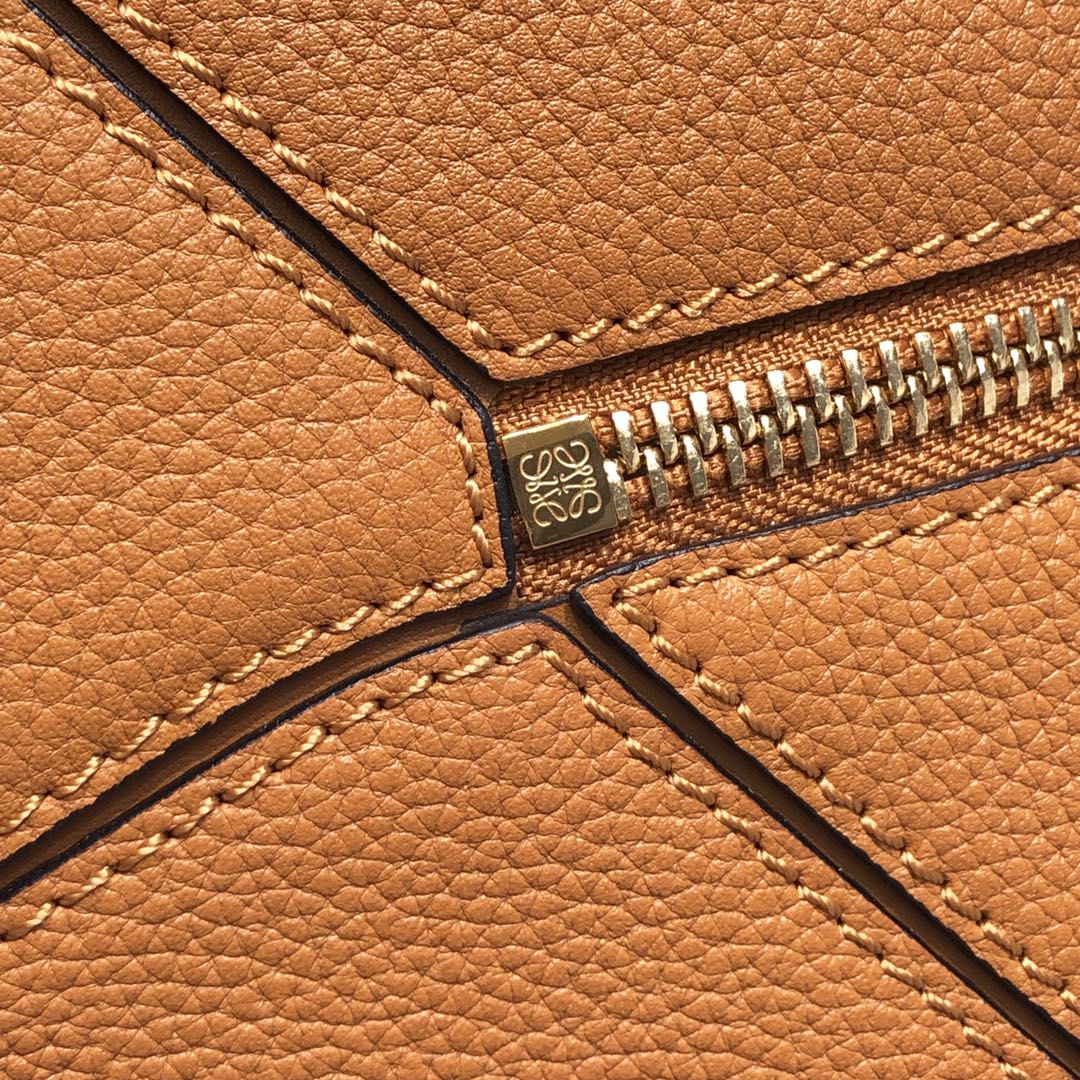 Loew Puzzle Fold Tote Iblack Shiny Calfskin