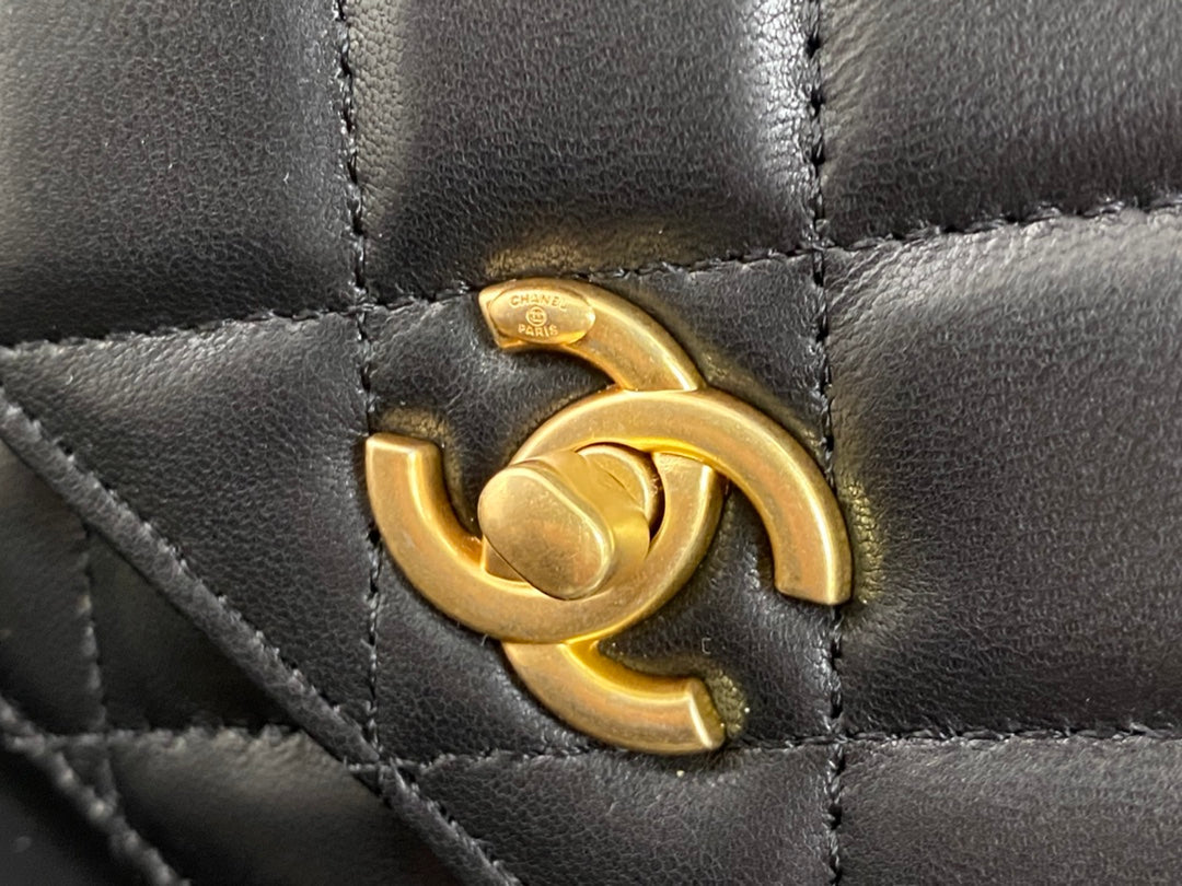 CC Large Tote 39 Light Beige Canvas Pearl Logo