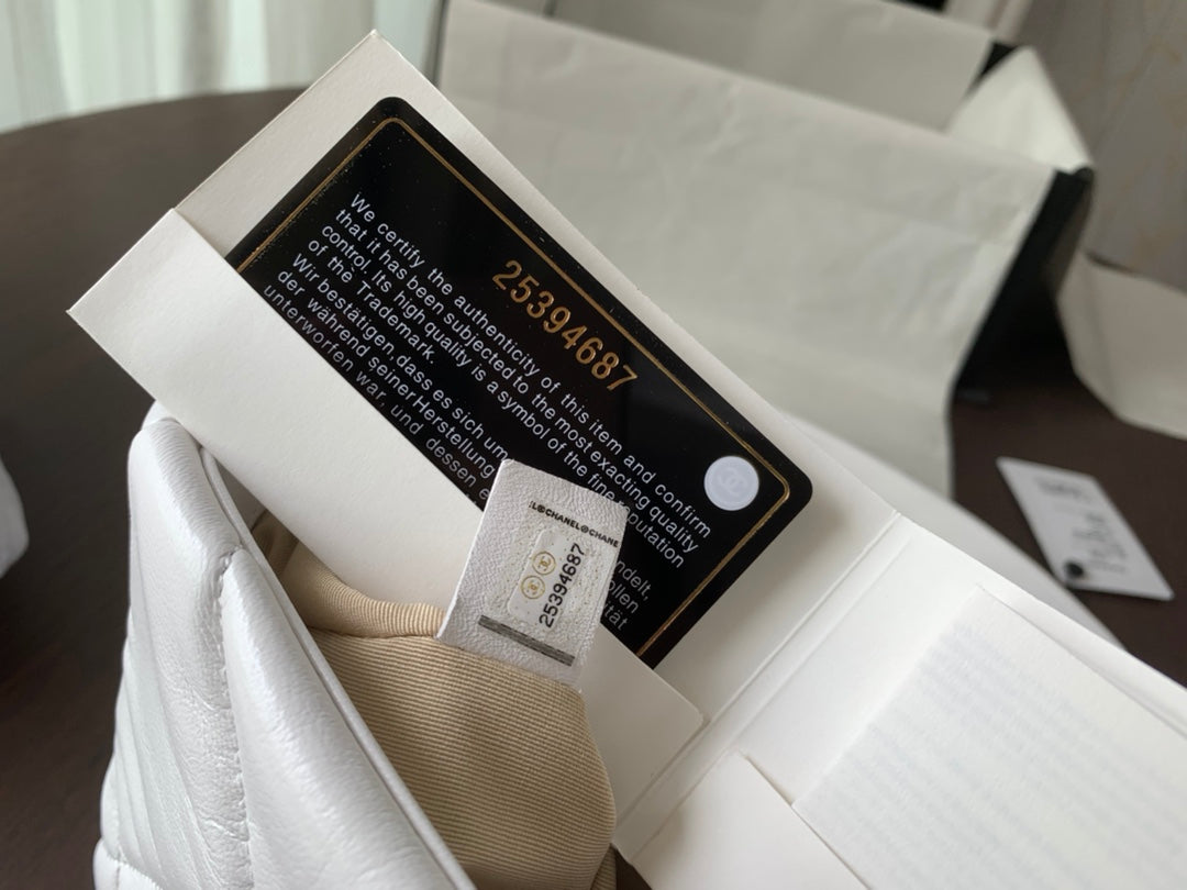 CC Large Tote 39 Light Beige Canvas Pearl Logo