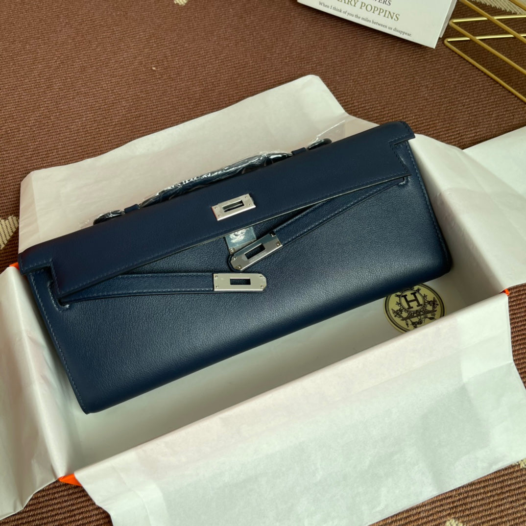 HM Kelly Cut 31cm Navy Swift Leather Shw