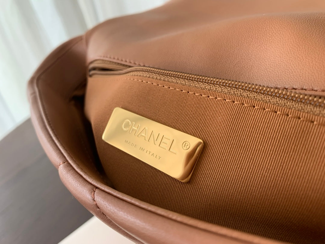 CC Large Tote 39 Light Beige Canvas Pearl Logo