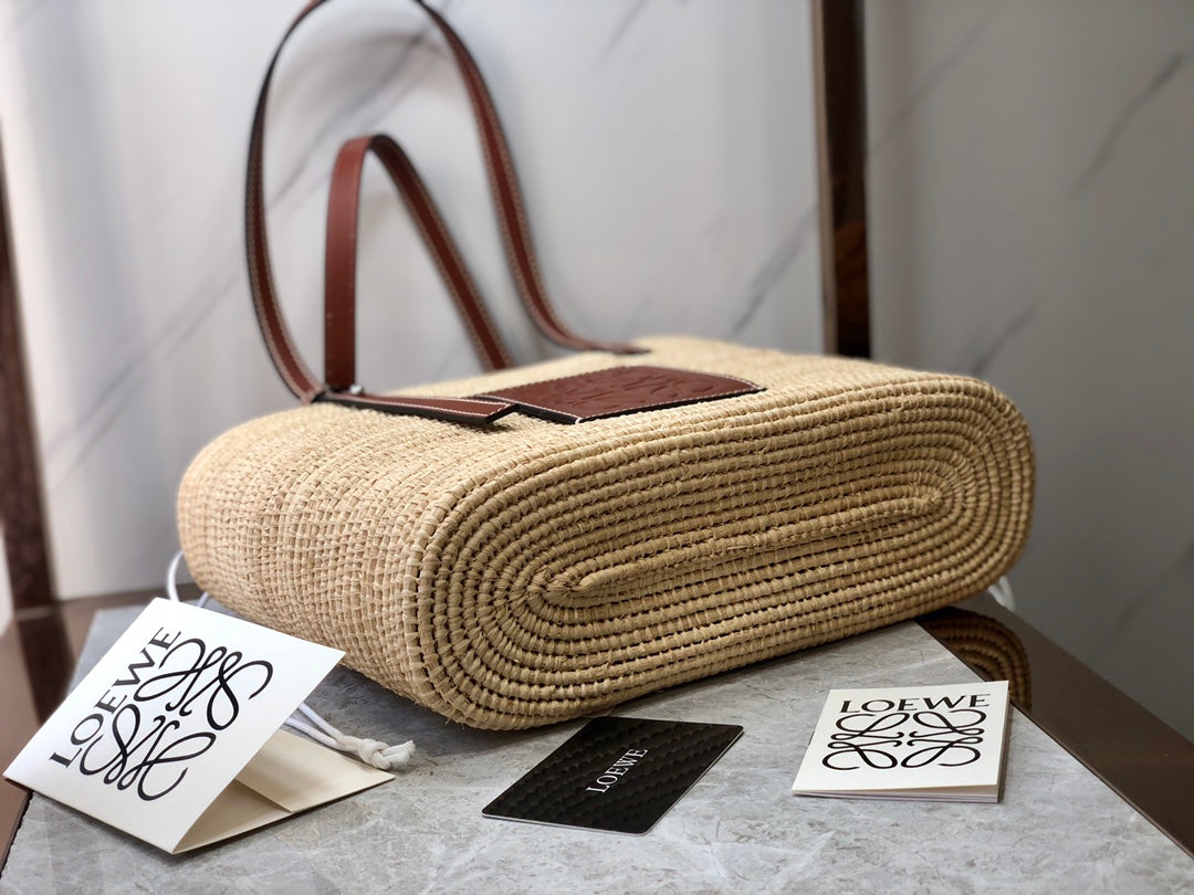 Loew Puzzle Fold Tote Iblack Shiny Calfskin