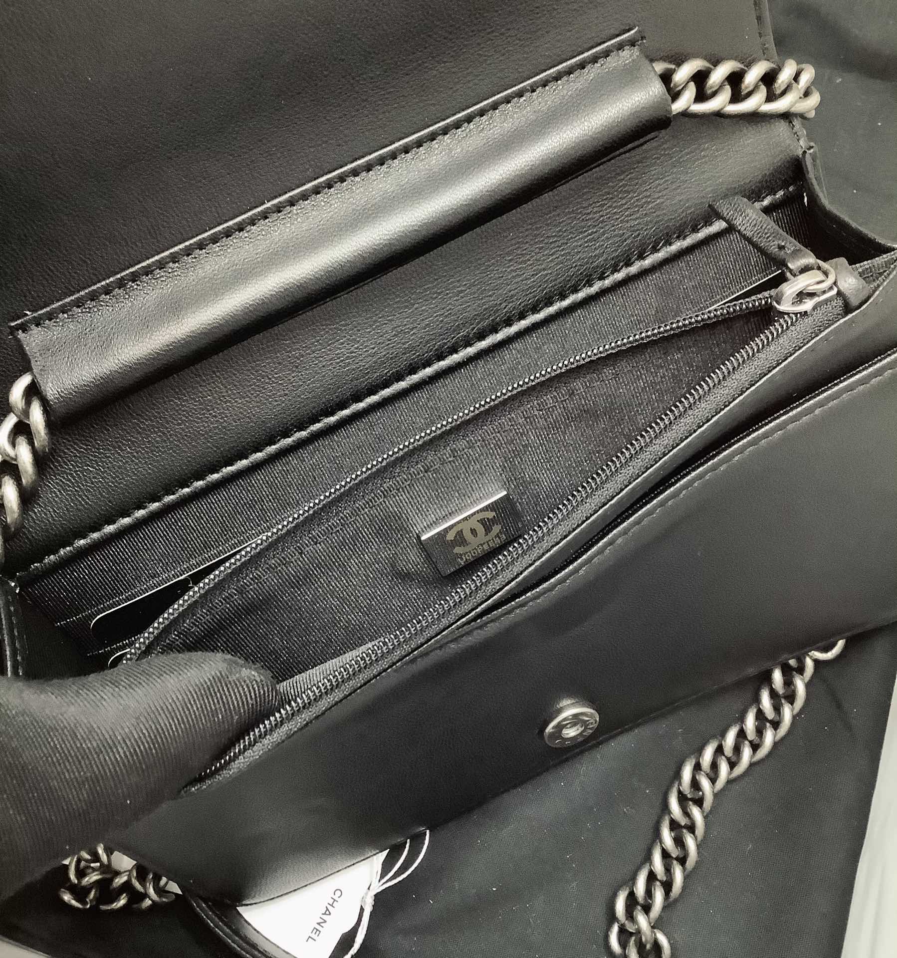 CC Large Tote 39 Light Beige Canvas Pearl Logo