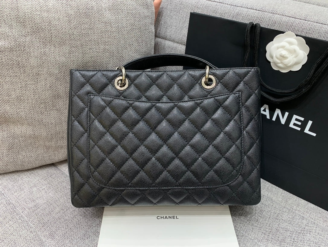 CC Large Tote 39 Light Beige Canvas Pearl Logo