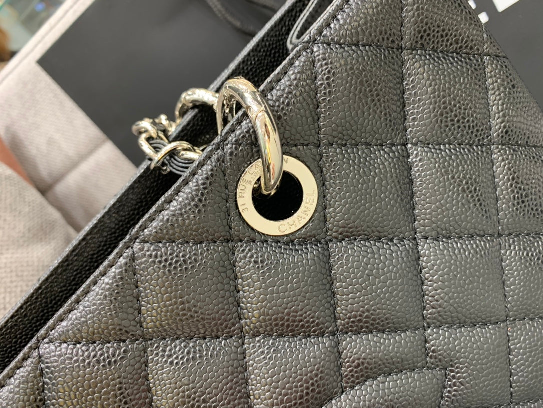 CC Large Tote 39 Light Beige Canvas Pearl Logo