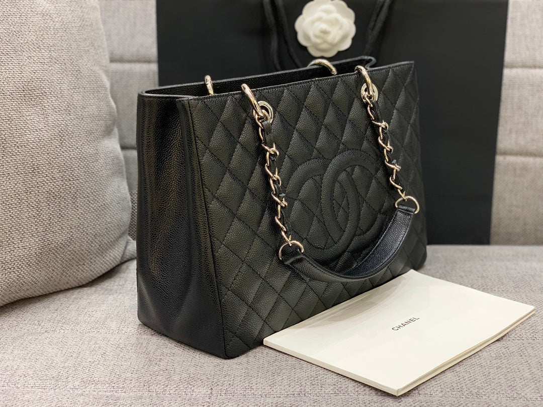 CC Large Tote 39 Light Beige Canvas Pearl Logo