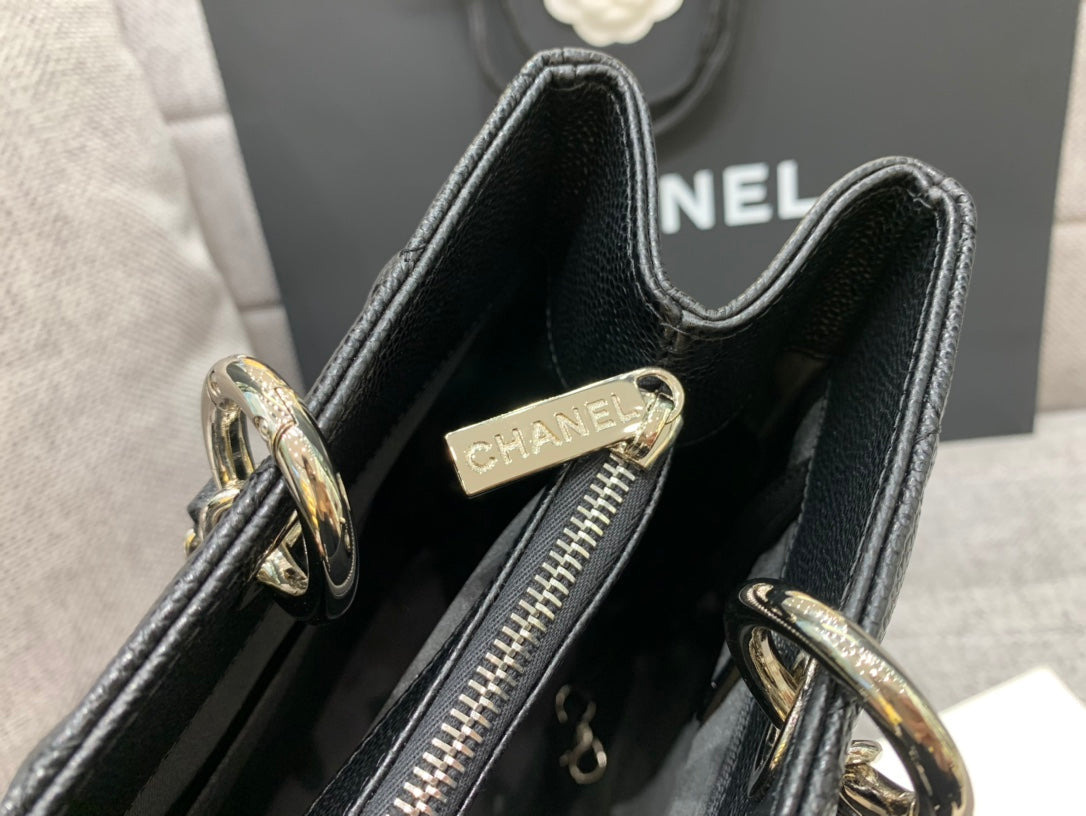 CC Large Tote 39 Light Beige Canvas Pearl Logo