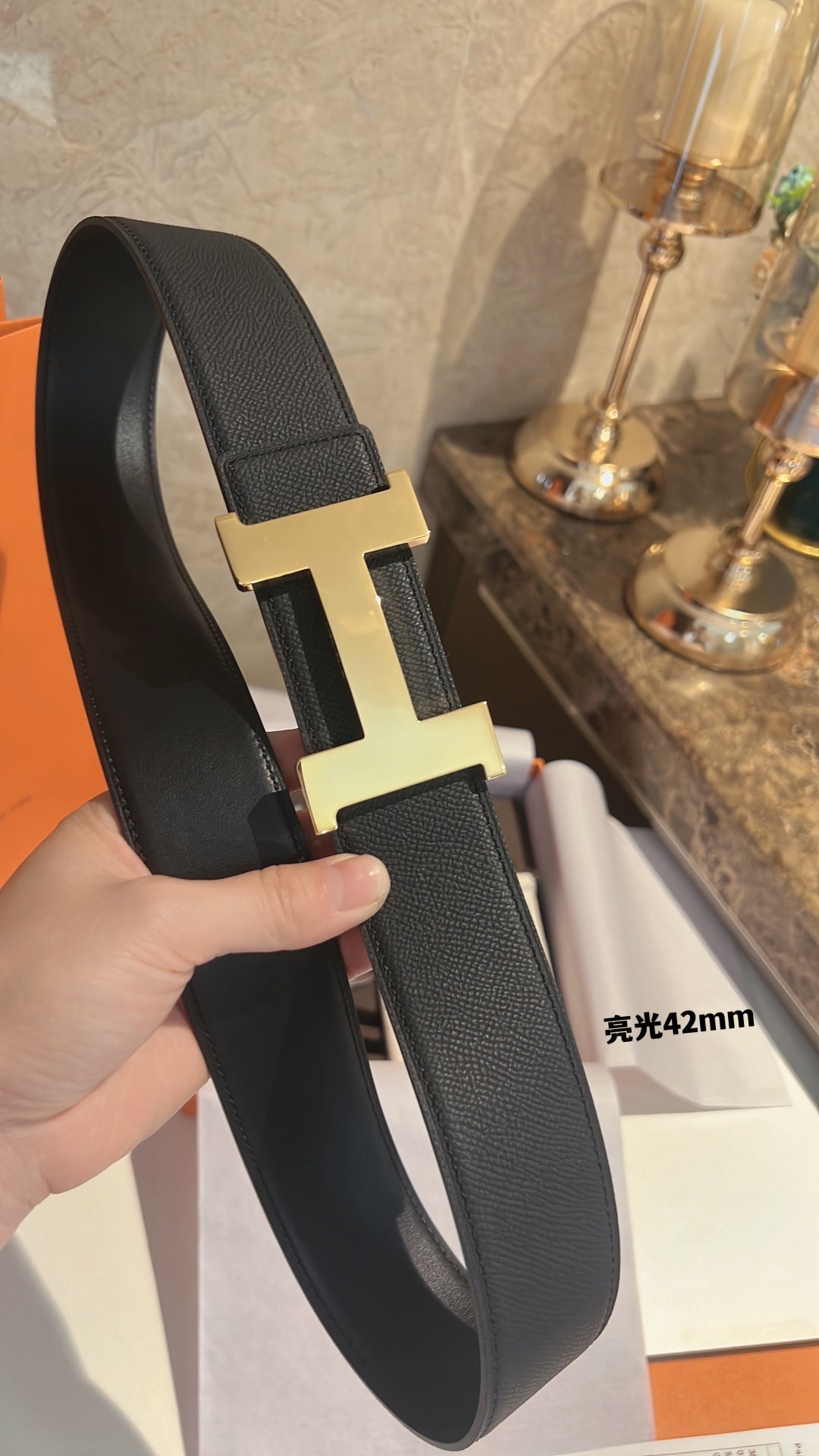 Hm Constance Belt Buckle & Reversible Black Leather Strap 42Mm Gold Hardware