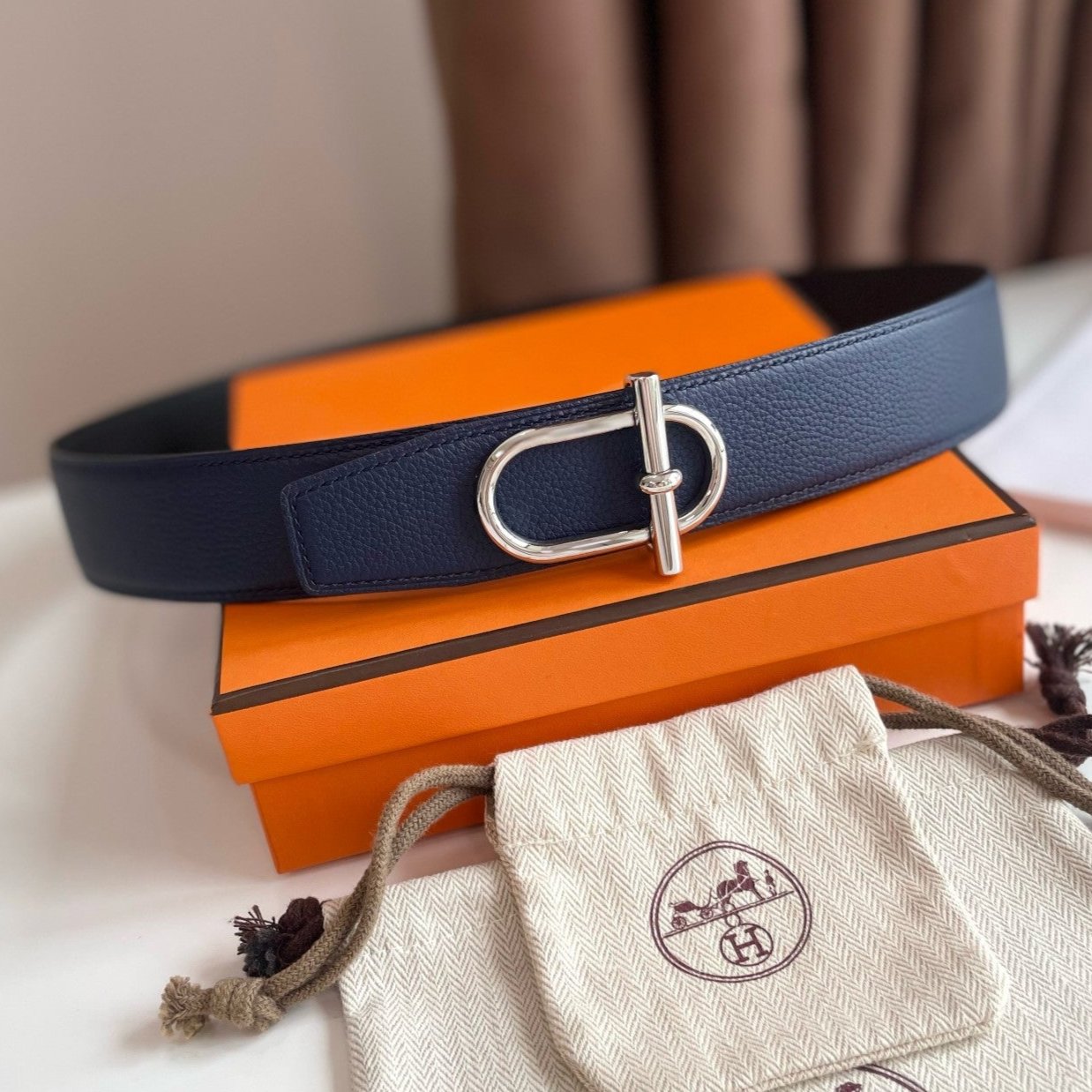 Hm Ithaque Belt Silver Buckle & Reversible Navy Blue And Black Leather Strap 38Mm