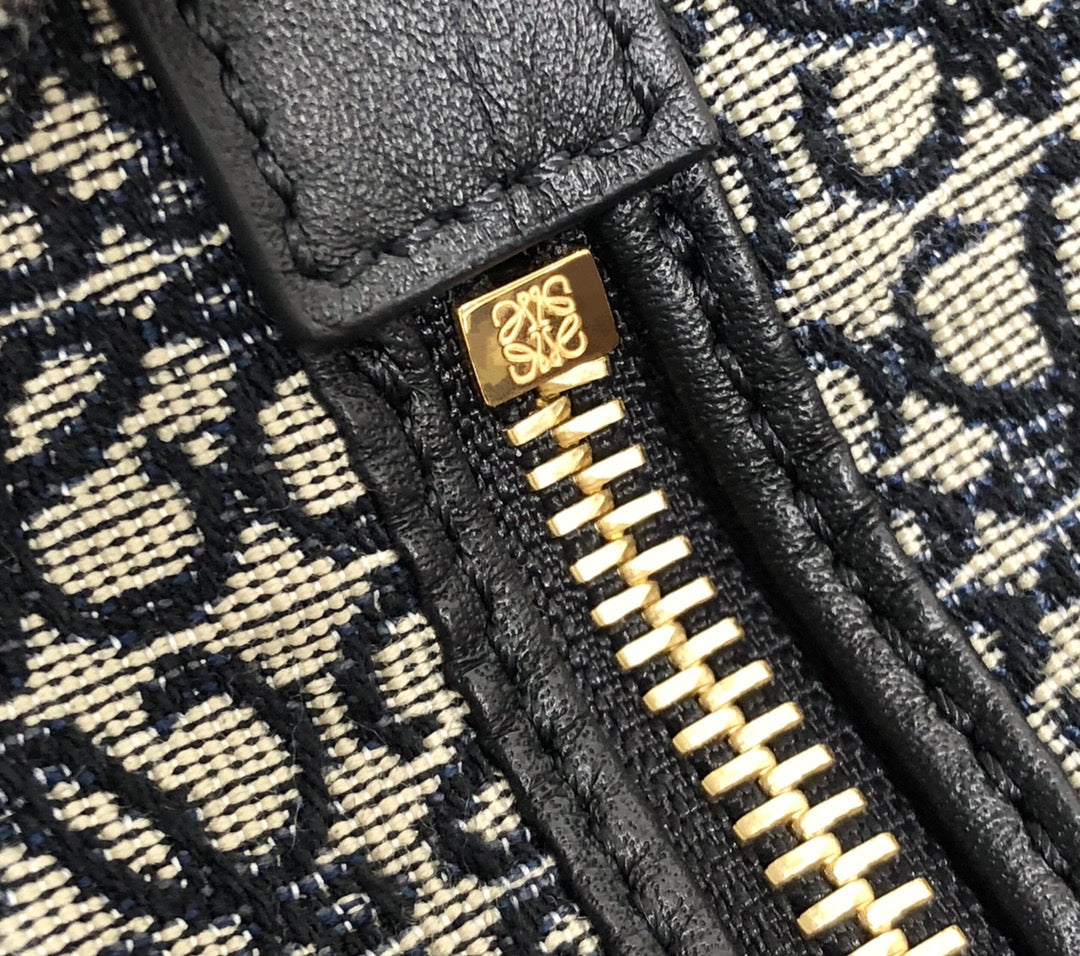 Loew Puzzle Fold Tote Iblack Shiny Calfskin