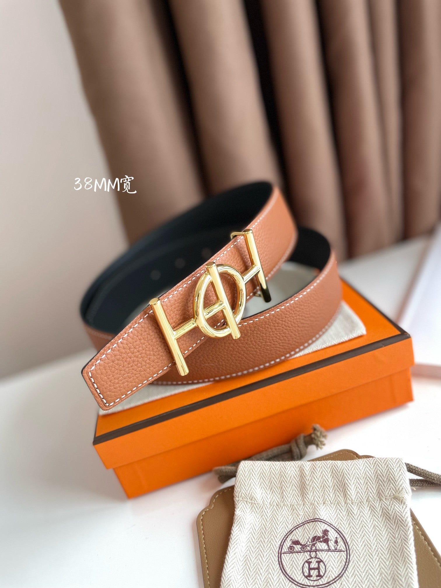 Ulysse Belt Buckle & Reversible Ginger Orange Leather Strap 38Mm Gold Hardware