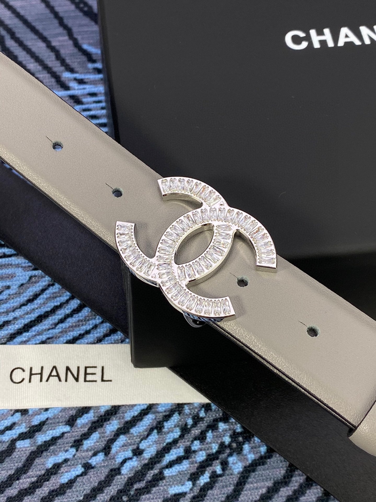 Chanel 25S Belt 30 Mm In Grey Calfskin With Silver Hardware 615093