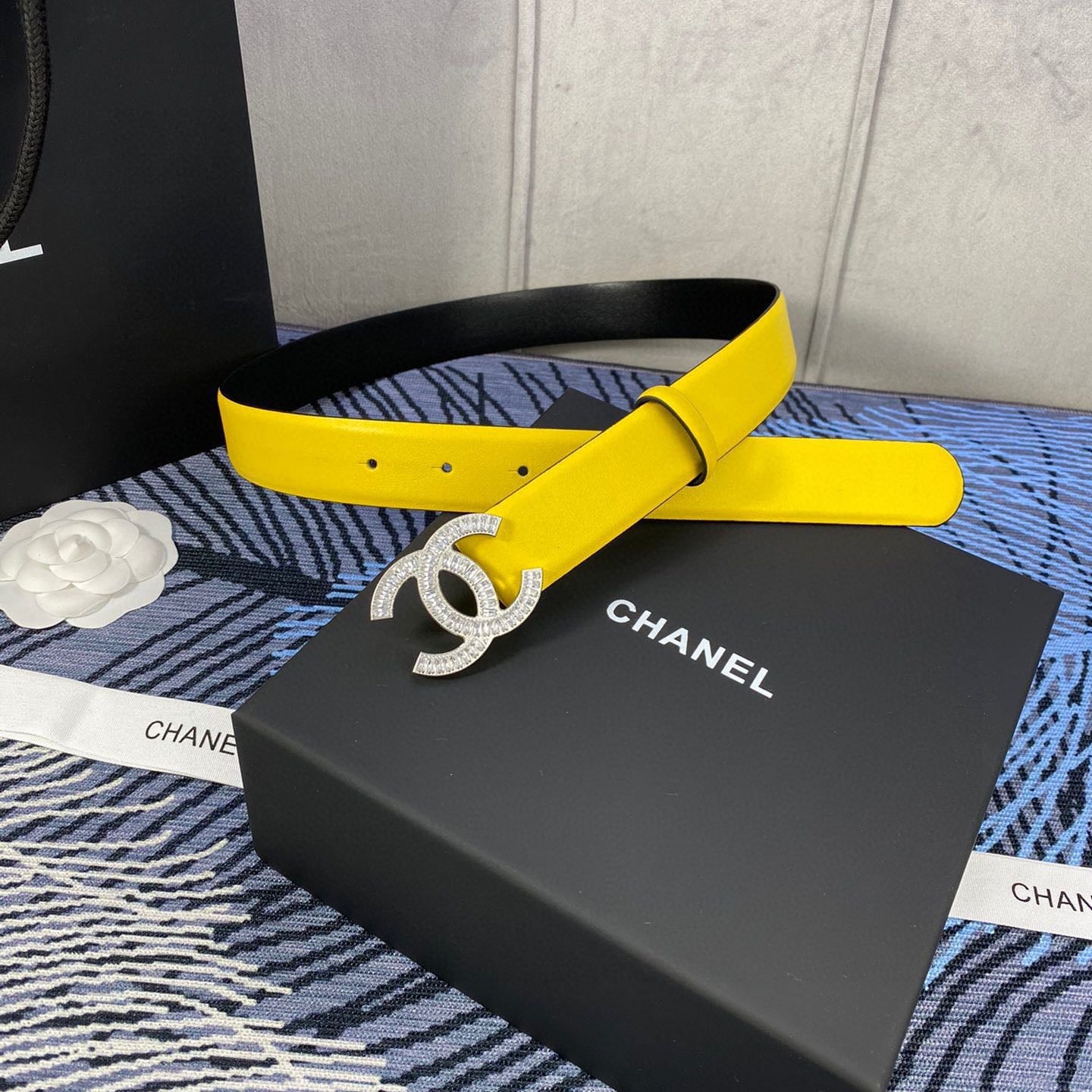 Chanel 25S Belt 30 Mm In Yellow Calfskin With Silver Hardware 615096