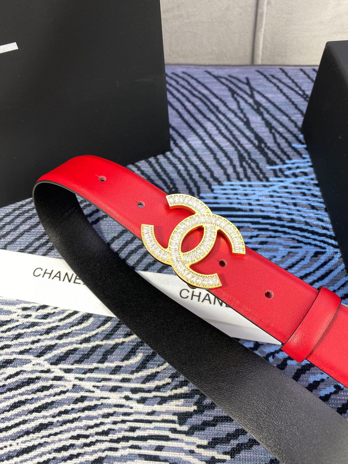 Chanel 25S Belt 30 Mm In Red Calfskin With Gold Hardware 615099