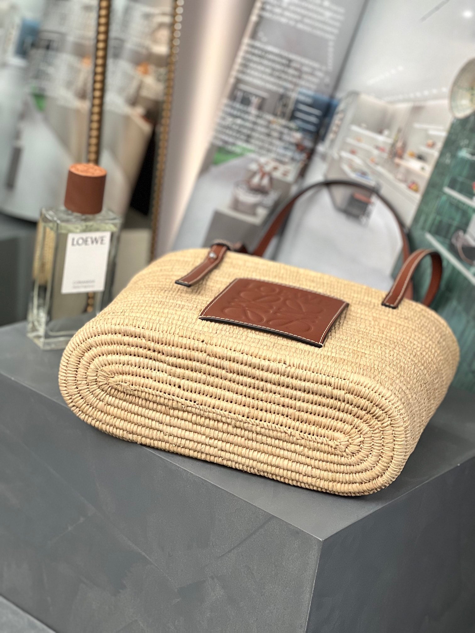 Loew Puzzle Fold Tote Iblack Shiny Calfskin