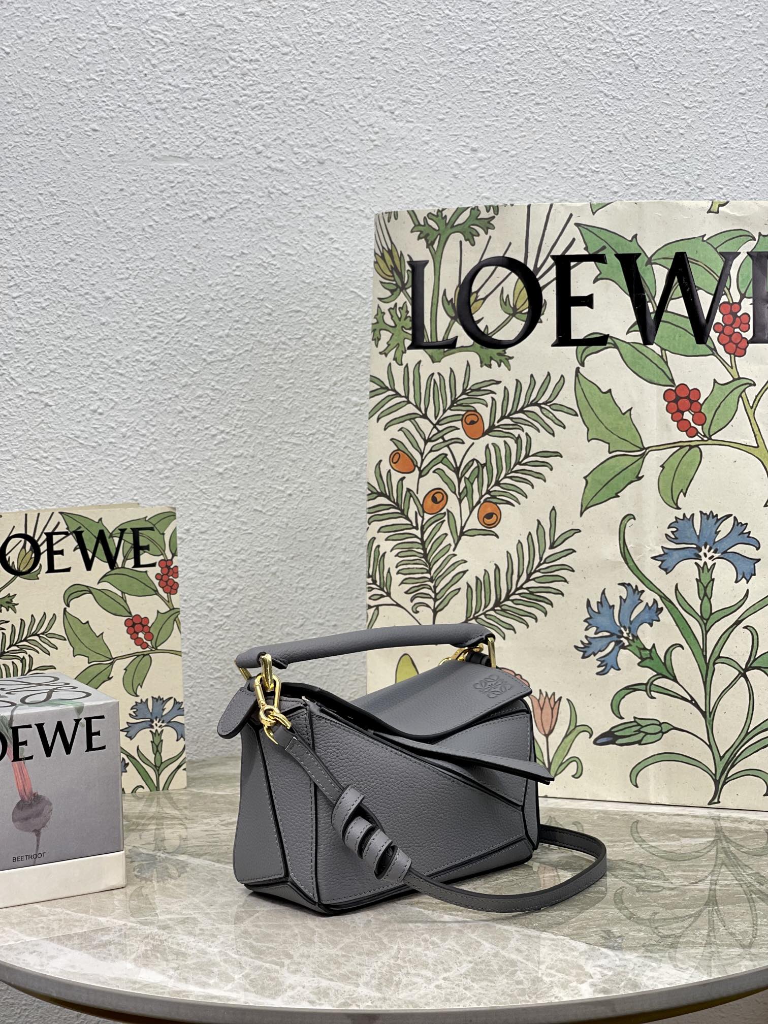 Loew Puzzle Fold Tote Iblack Shiny Calfskin