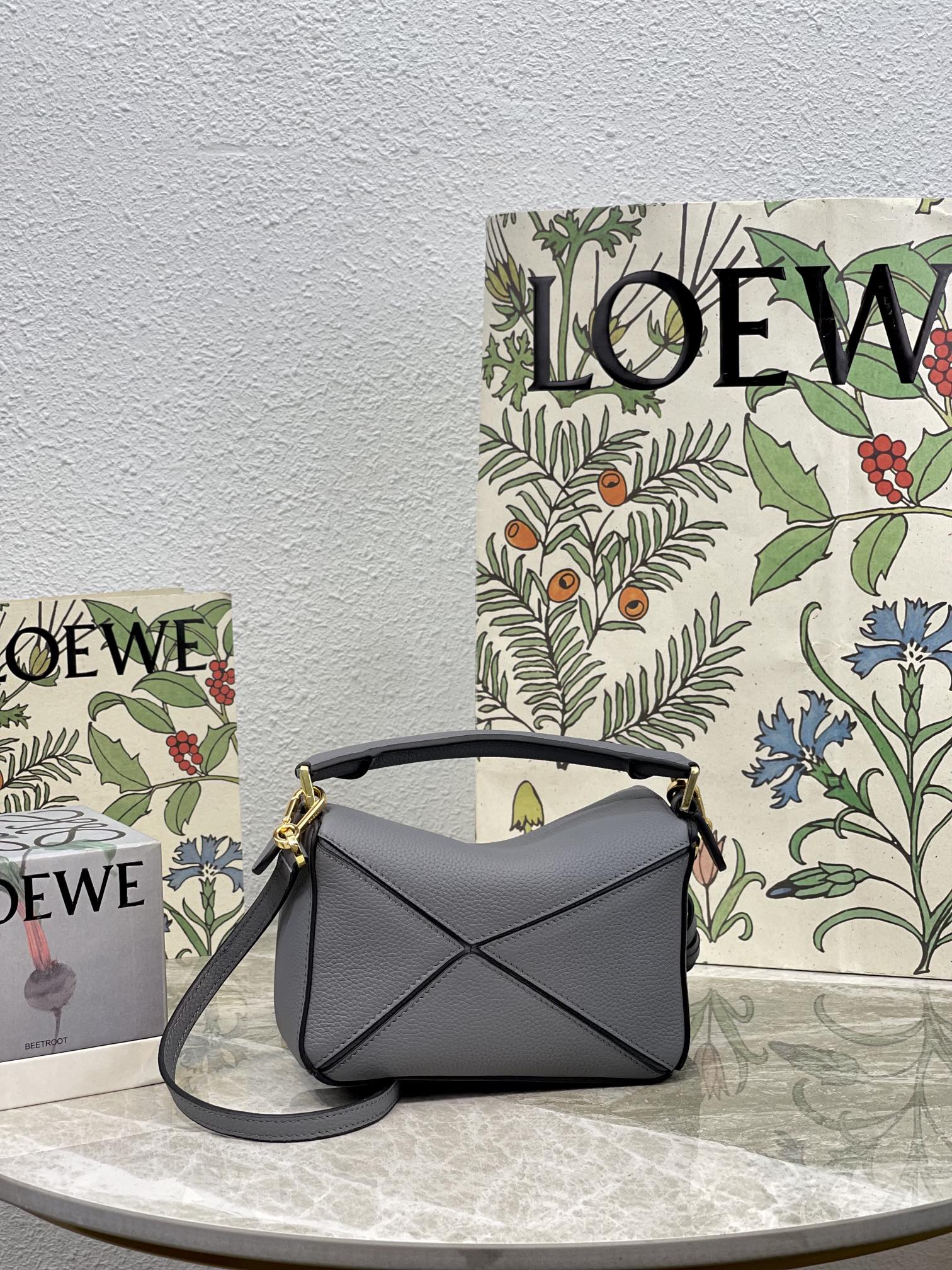 Loew Puzzle Fold Tote Iblack Shiny Calfskin