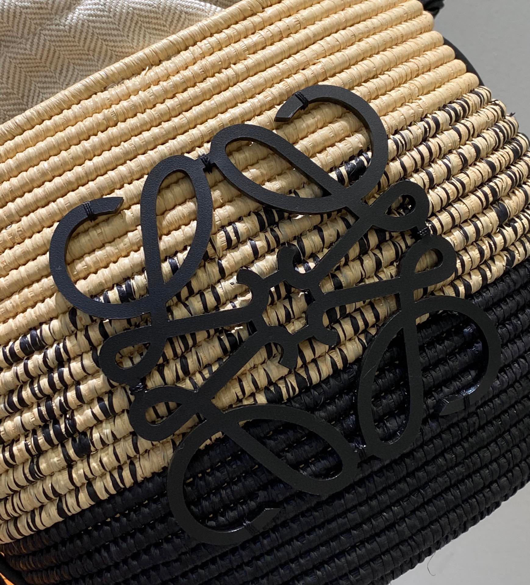 Loew Puzzle Fold Tote Iblack Shiny Calfskin