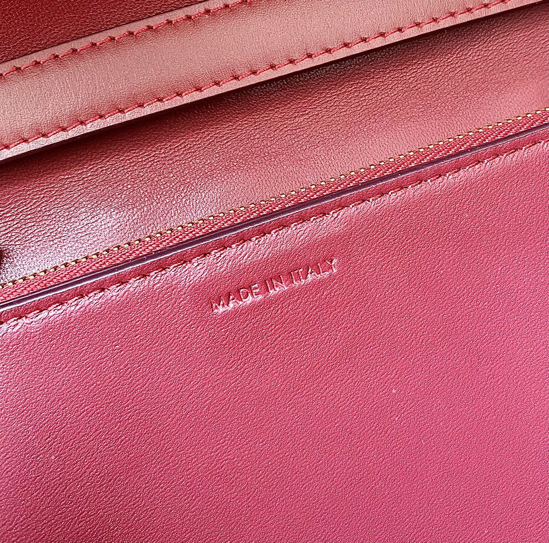 CELINE MEDIUM CLASSIQUE BAG 24CM RED CALFSKIN