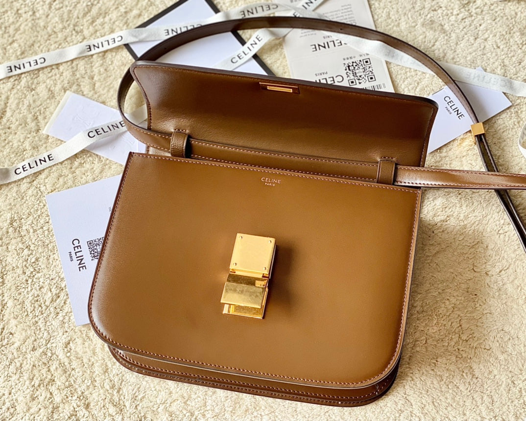 CELINE MEDIUM CLASSIQUE BAG 24CM GOLD CALFSKIN