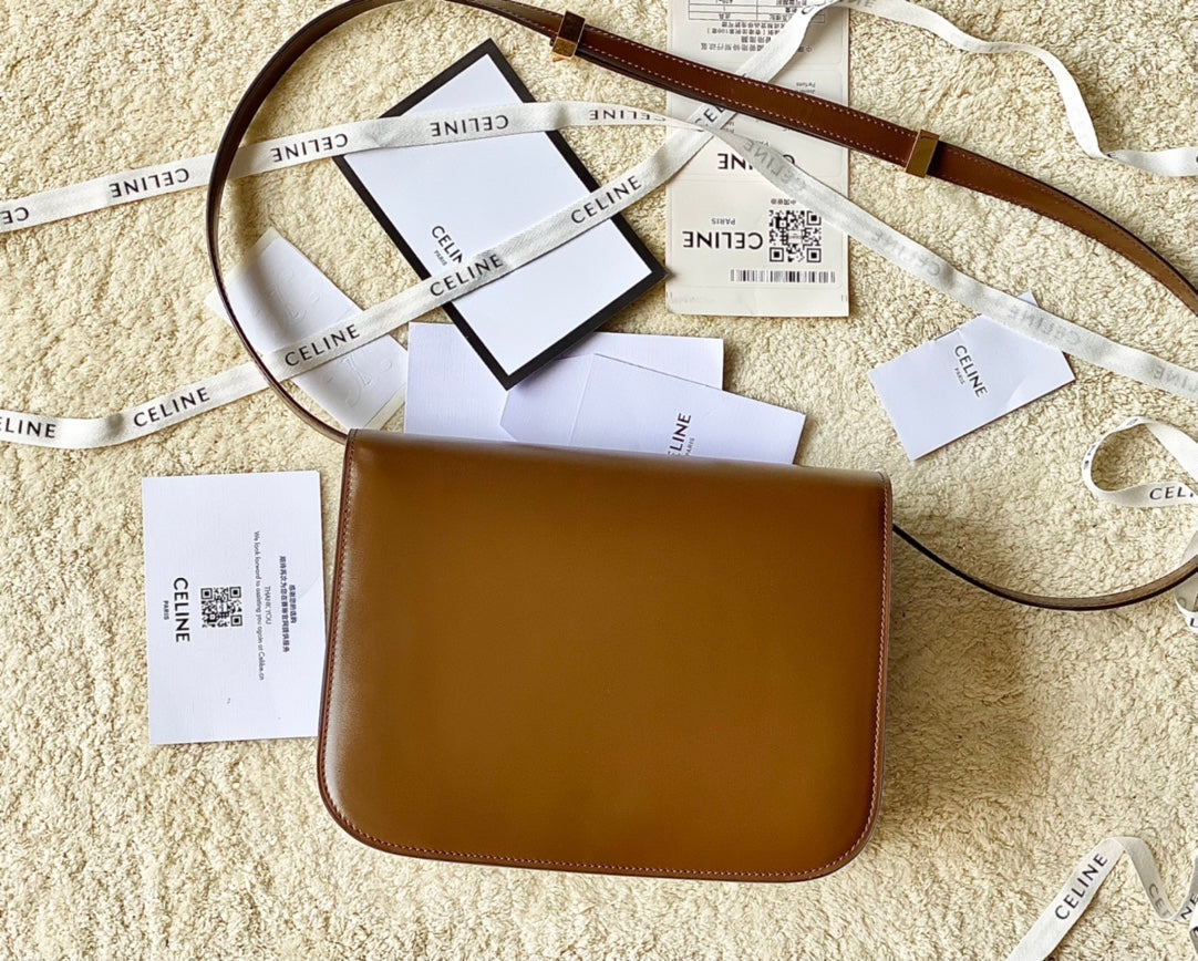 CELINE MEDIUM CLASSIQUE BAG 24CM GOLD CALFSKIN