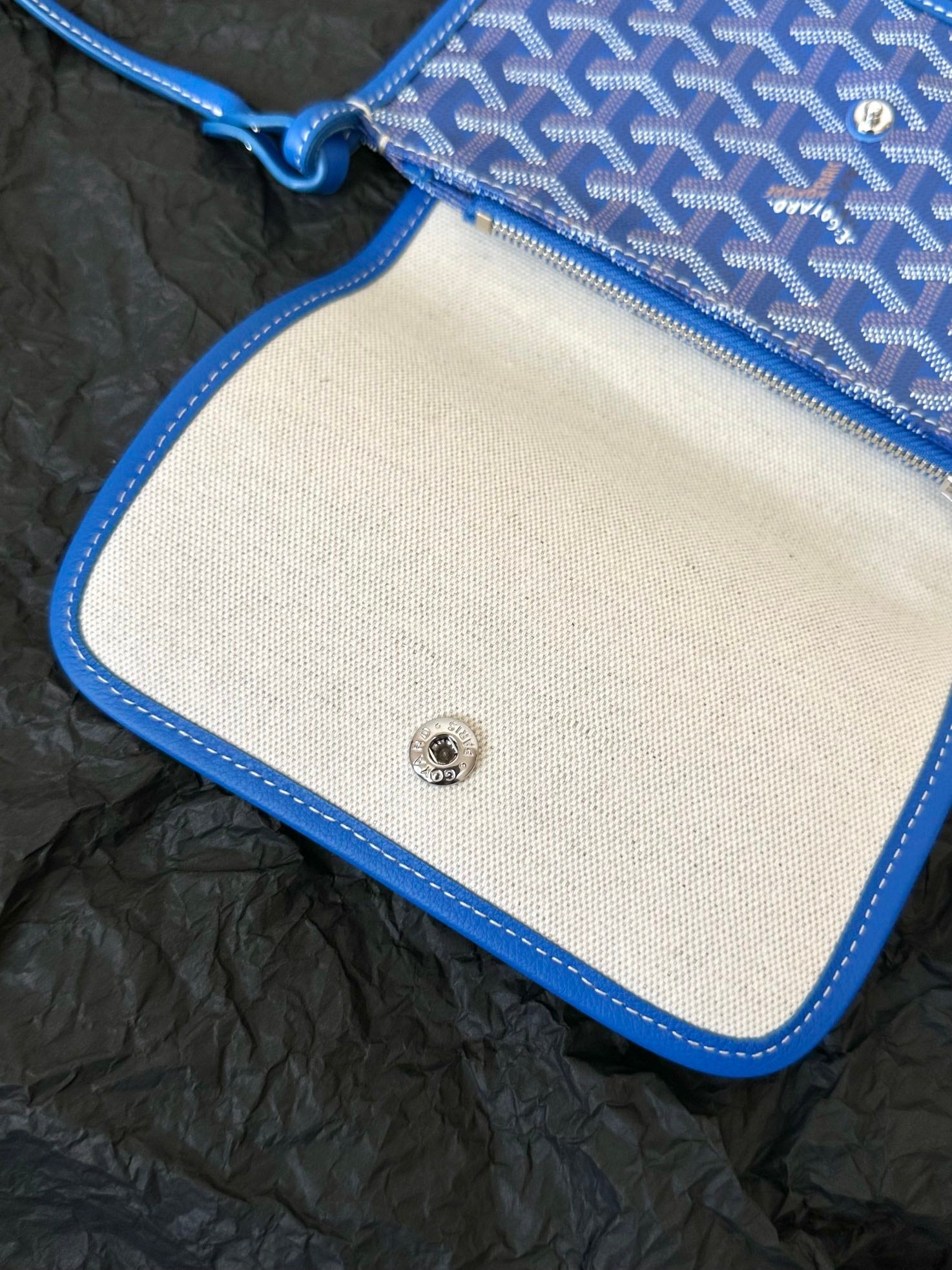 Richelieu Wallet 19 In Classic Red Goyardine Canvas