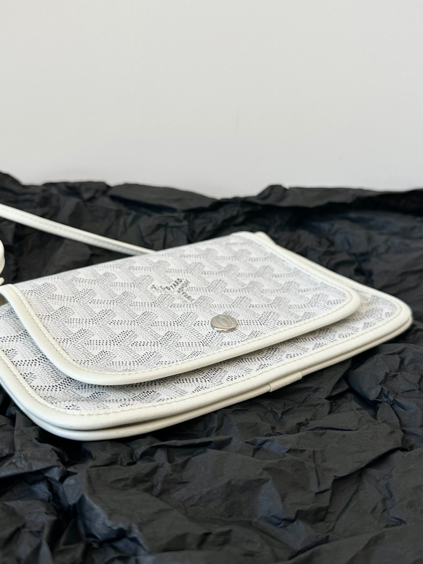 Richelieu Wallet 19 In Classic Red Goyardine Canvas