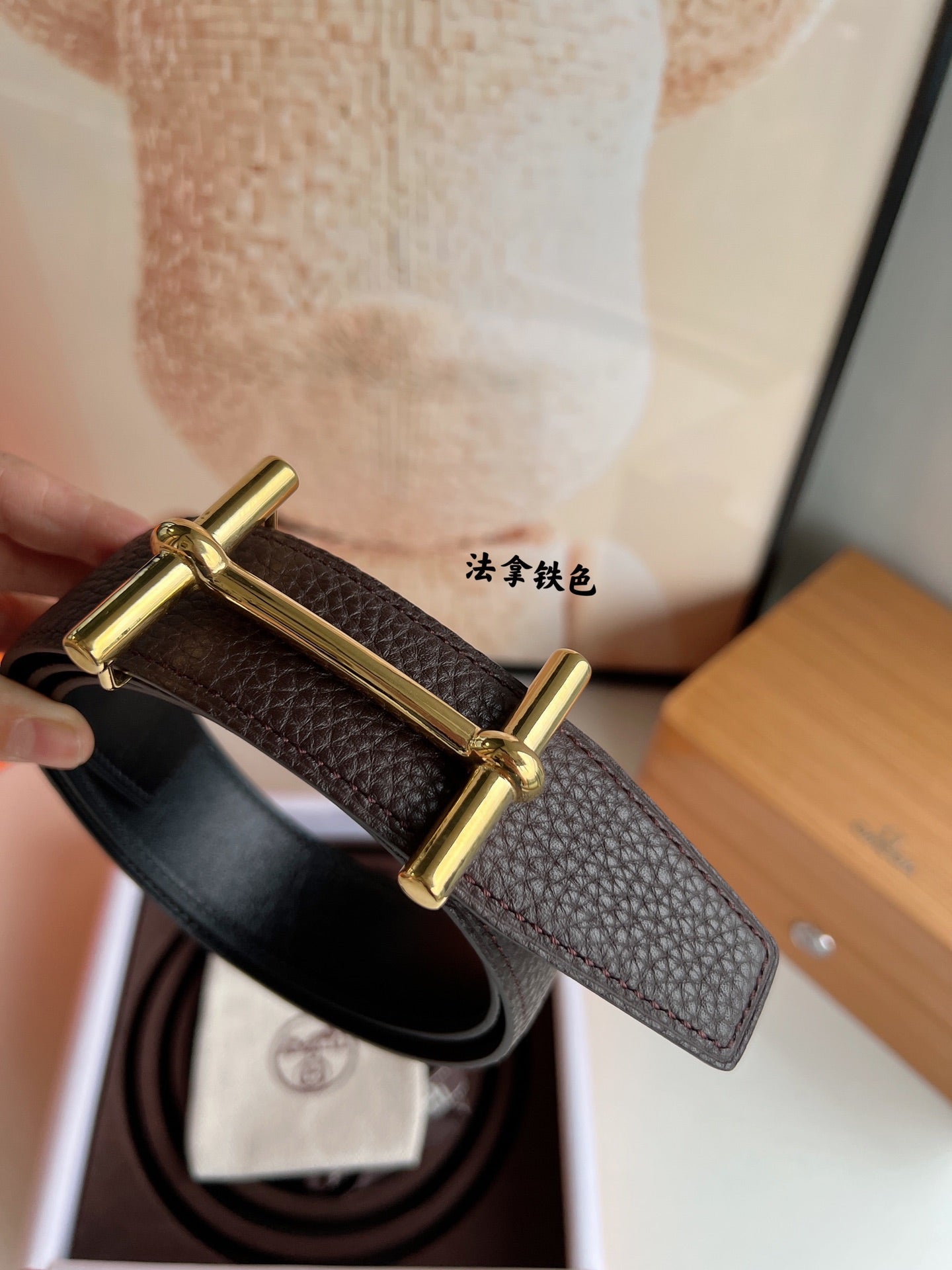 Hm H D'Ancre Belt Buckle & Reversible Chocolate Brown Leather Strap 38 Mm Gold Hardware