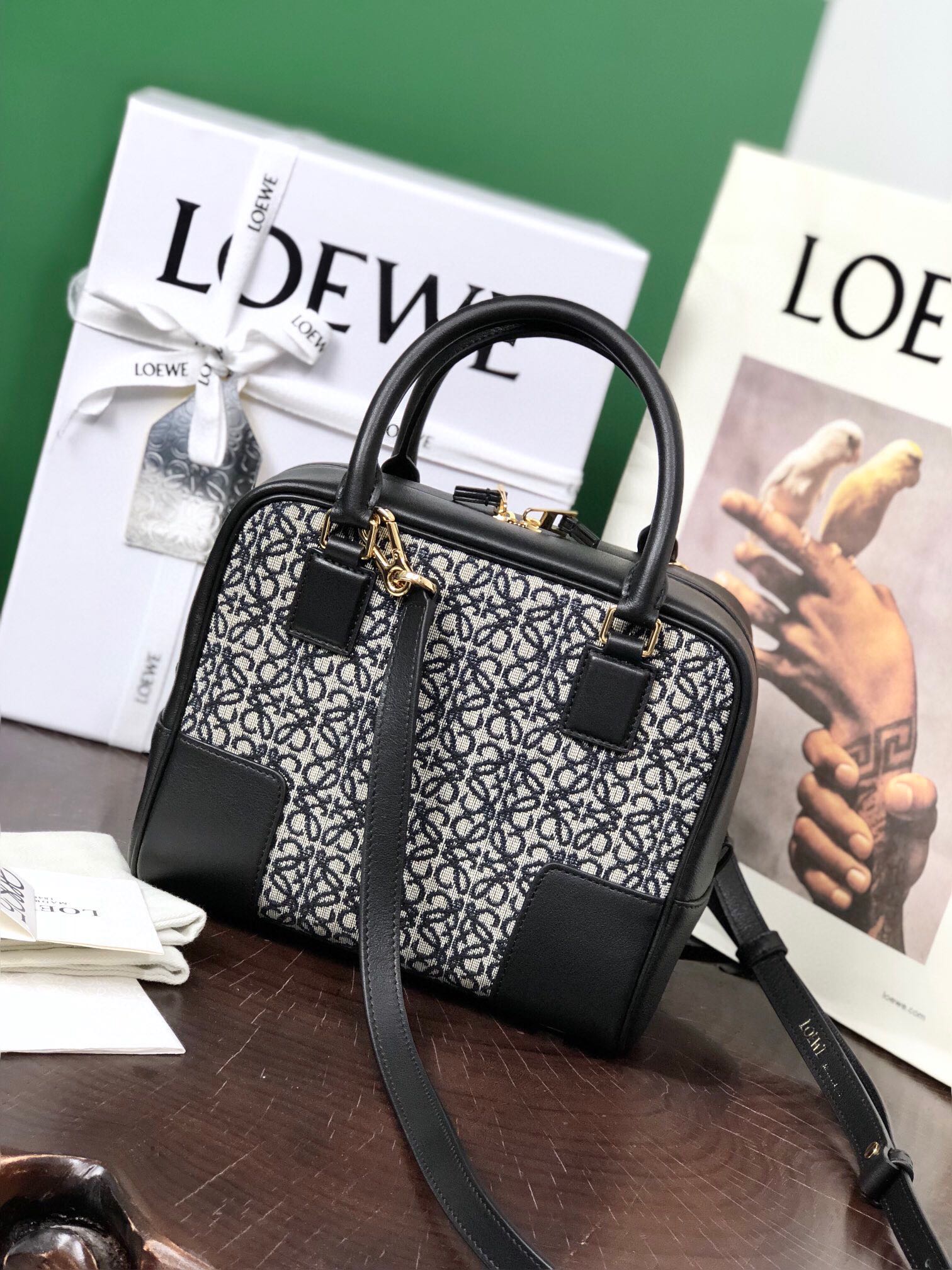 Loew Puzzle Fold Tote Iblack Shiny Calfskin