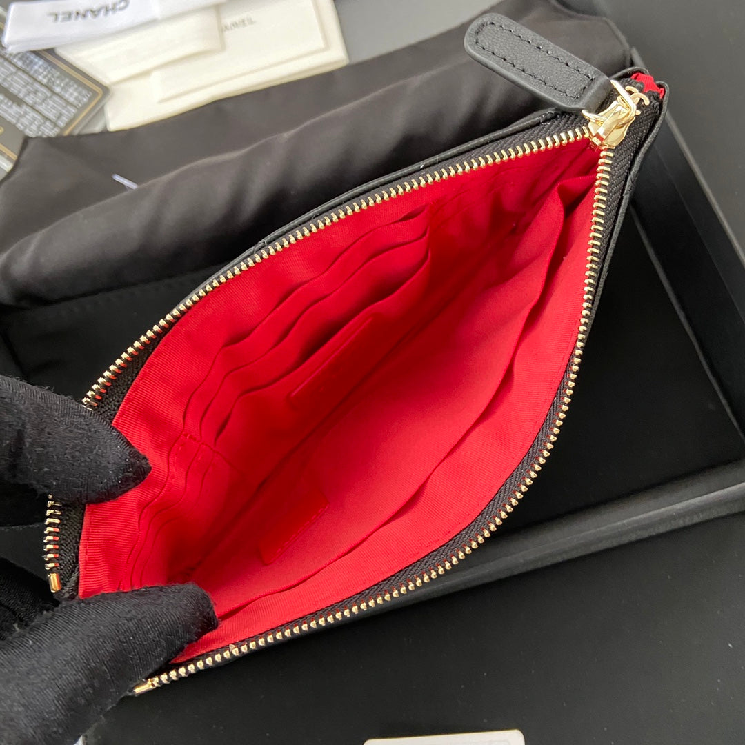 CC Large Tote 39 Light Beige Canvas Pearl Logo