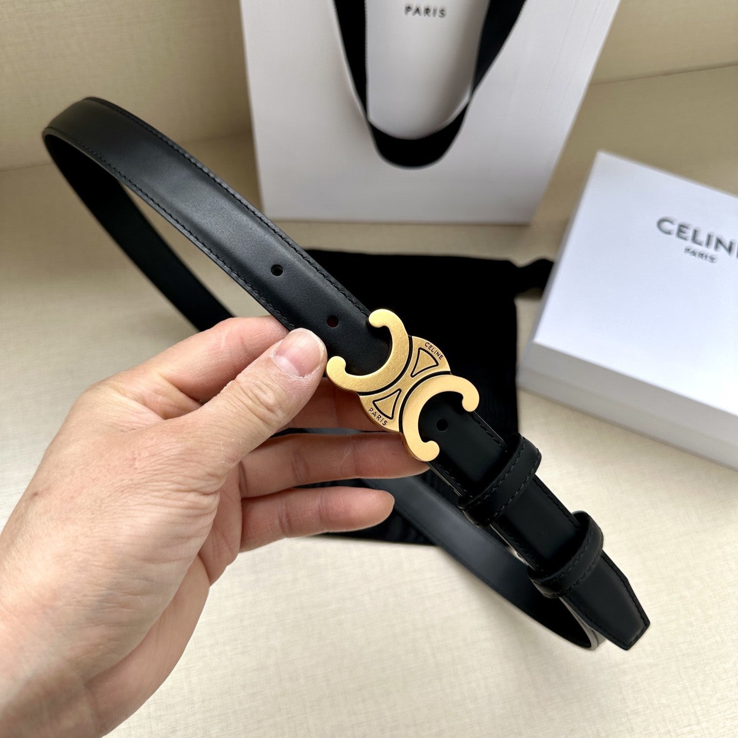 Medium Triomphe Belt 25Mm Black Calfskin Gold Finishing