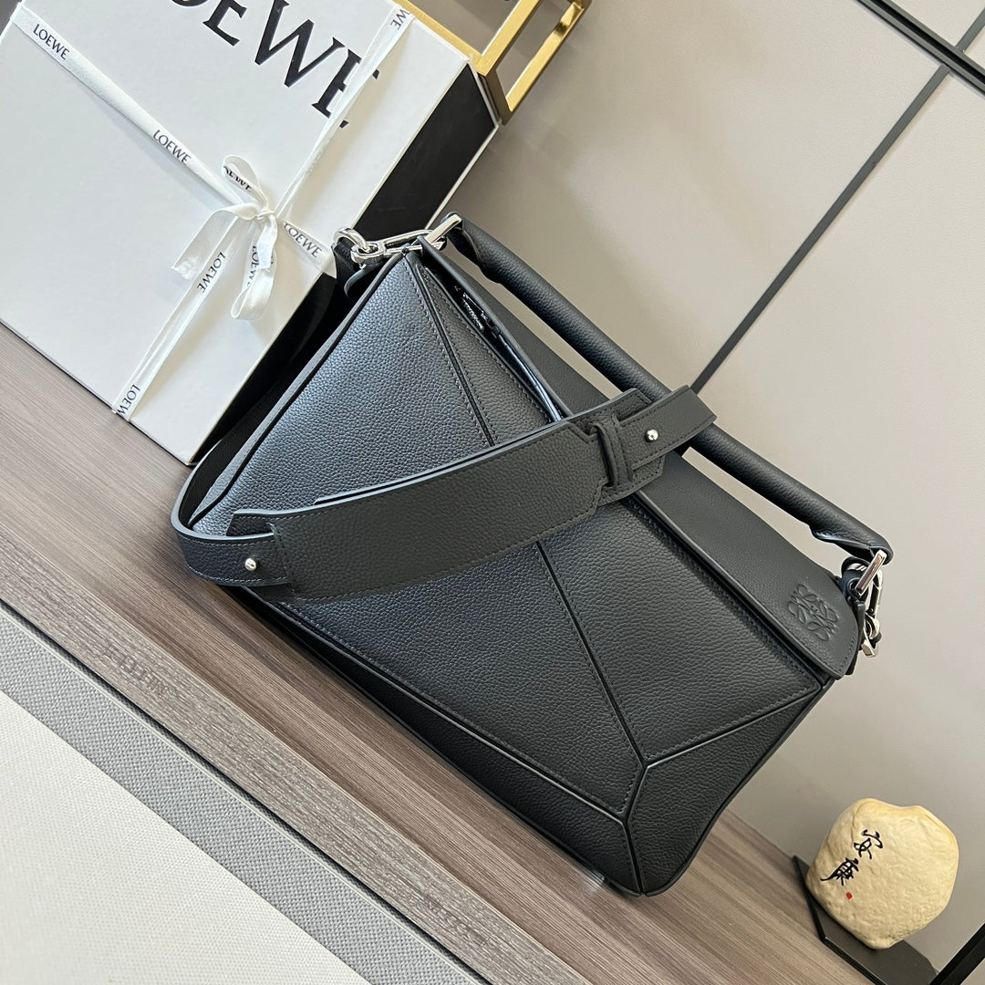 Loew Puzzle Fold Tote Iblack Shiny Calfskin
