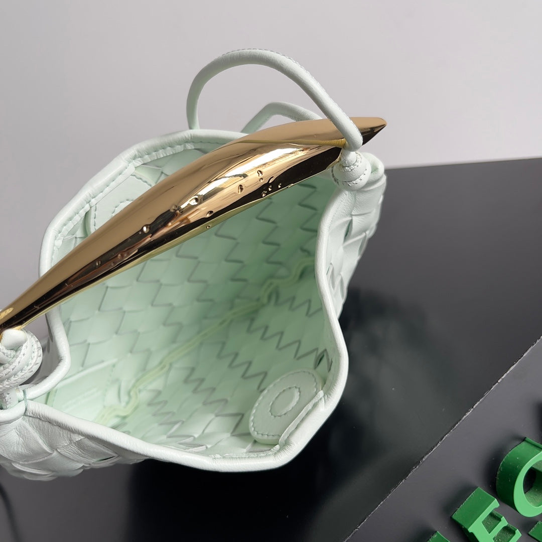 SARDINE 20 with CHAIN in WHITE LAMBSKIN