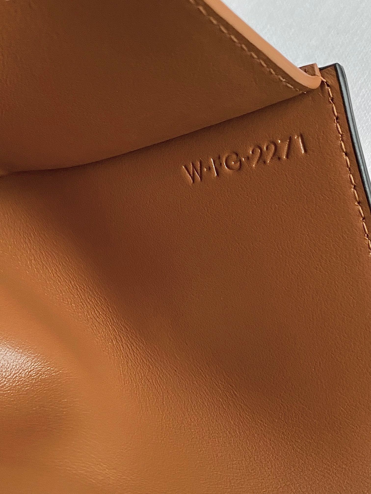 Richelieu Wallet 19 In Classic Red Goyardine Canvas